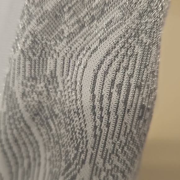 Under Armour gray and silver shorts - Picture 3 of 3